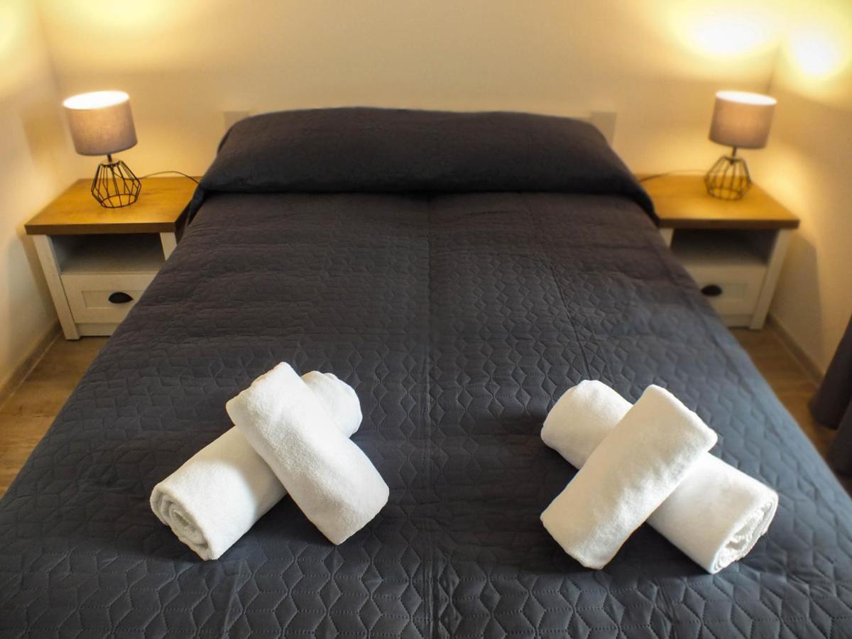 Apartament Plac Piastowski 1 เยเลเนียกูรา ภายนอก รูปภาพ