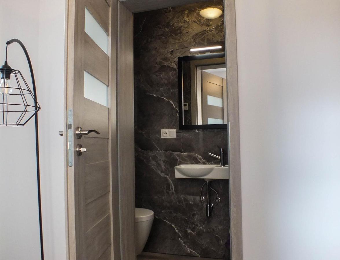 Apartament Plac Piastowski 1 เยเลเนียกูรา ภายนอก รูปภาพ